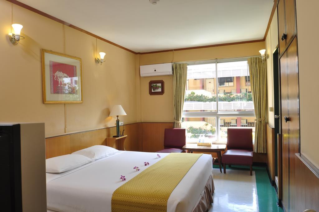Swan Hotel Bangkok Exterior photo